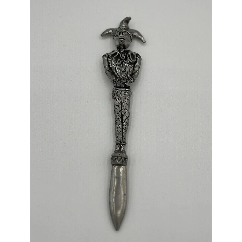 Metropolitan Museum MM 8